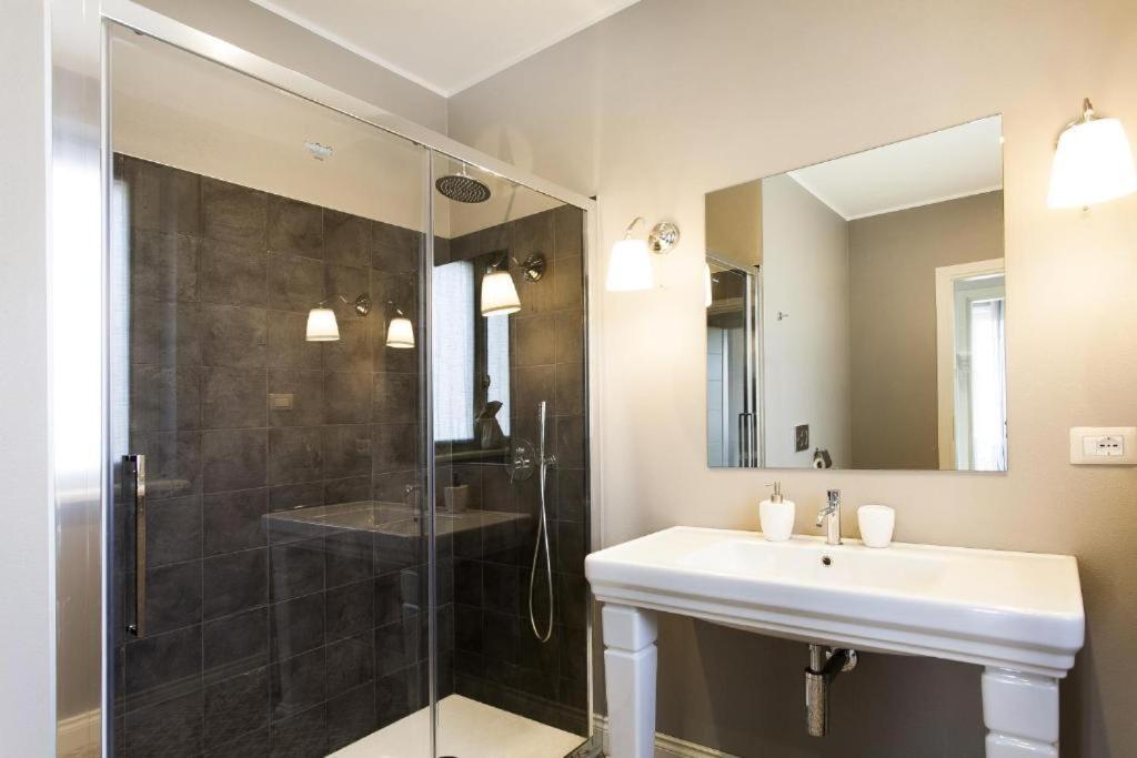 Dimora San Carlo Apartment Roddi ภายนอก รูปภาพ